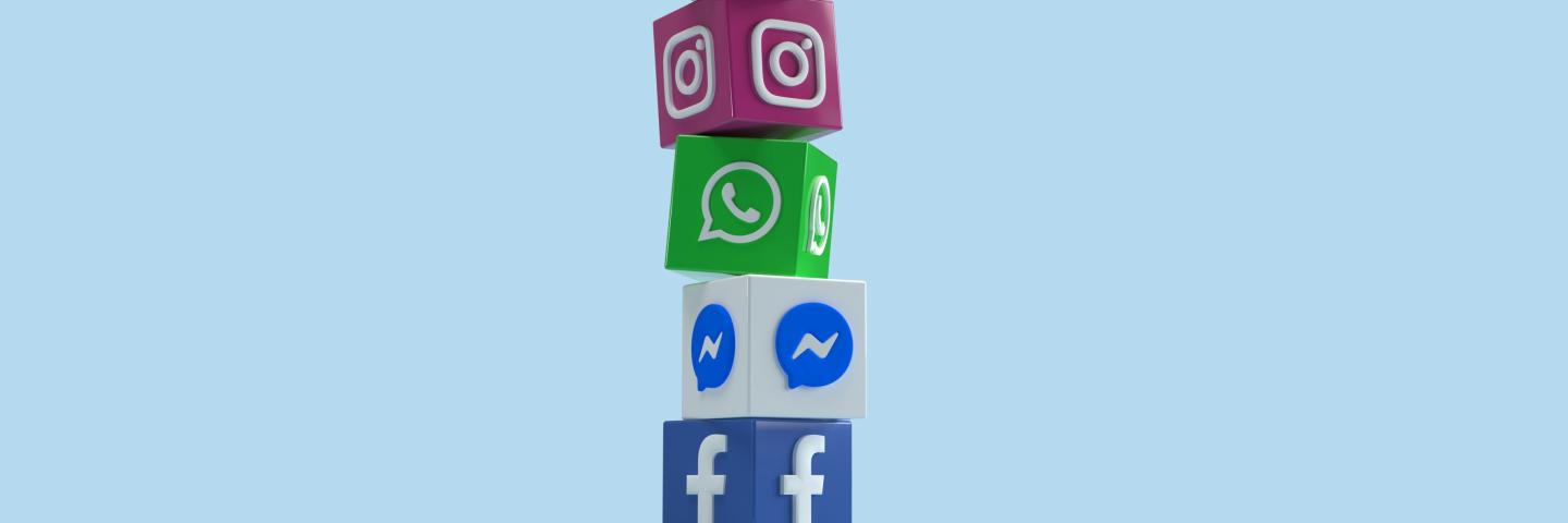 Social Media Logos als Turm
