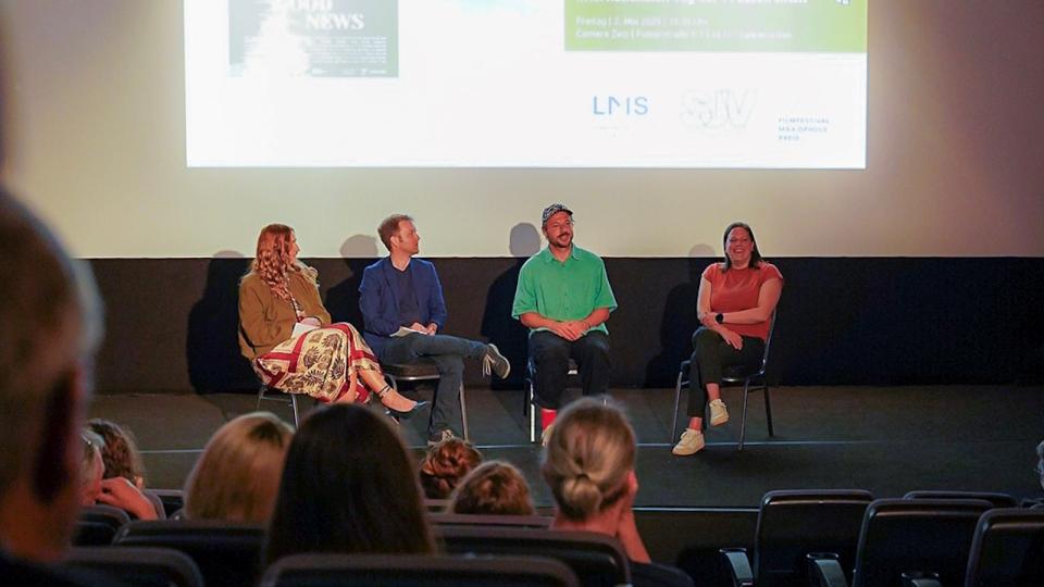 Ina Goedert, Marc Patzwald, Hannes Schilling und Svenja Böttger während der Podiumsdiskussion